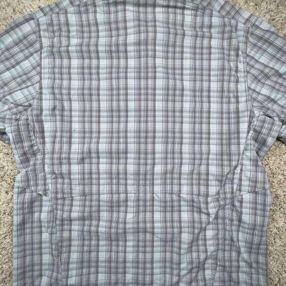 Mountain Hardware Short Sleeve Button Up Shirt Pockets Mens Large L Gray Plaid - Picture 9 of 9